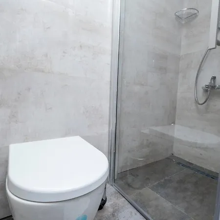 Διαμέρισμα Family 3-bedroom Duplex With Terrace And Elevator