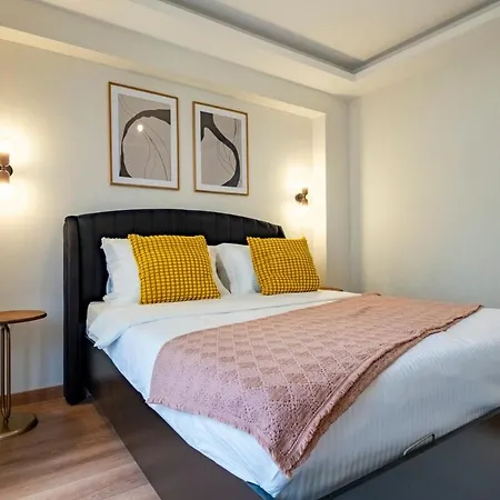Family 3-bedroom Duplex With Terrace And Elevator