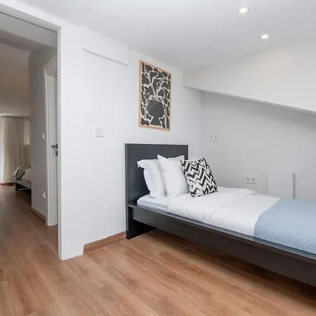 Lejlighed Family 3-bedroom Duplex With Terrace And Elevator